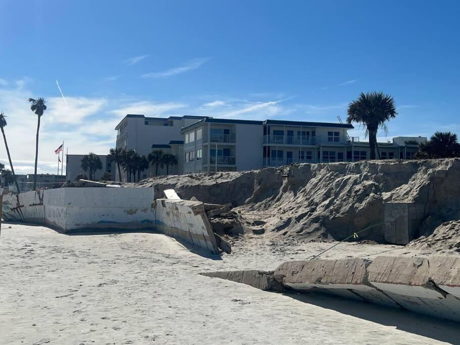 Direct Ocean Front View 1 Bedroom Open Pool Ocean J Daytona Beach Exterior photo
